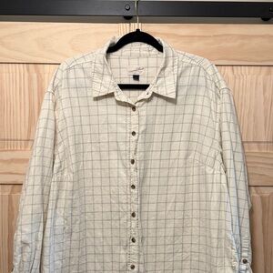 Universal Thread Off-White Plaid Button-Up Shirt